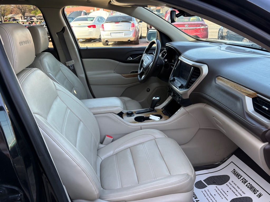 Photo 15 of this GMC ACADIA