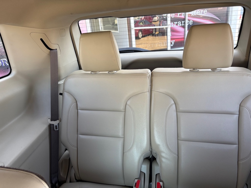 Photo 12 of this GMC ACADIA