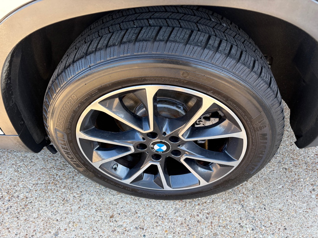Photo 31 of this BMW X5