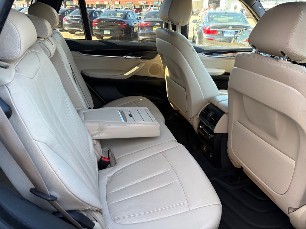 Photo 14 of this BMW X5