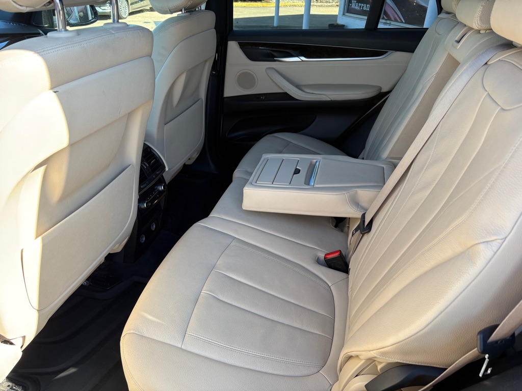 Photo 11 of this BMW X5
