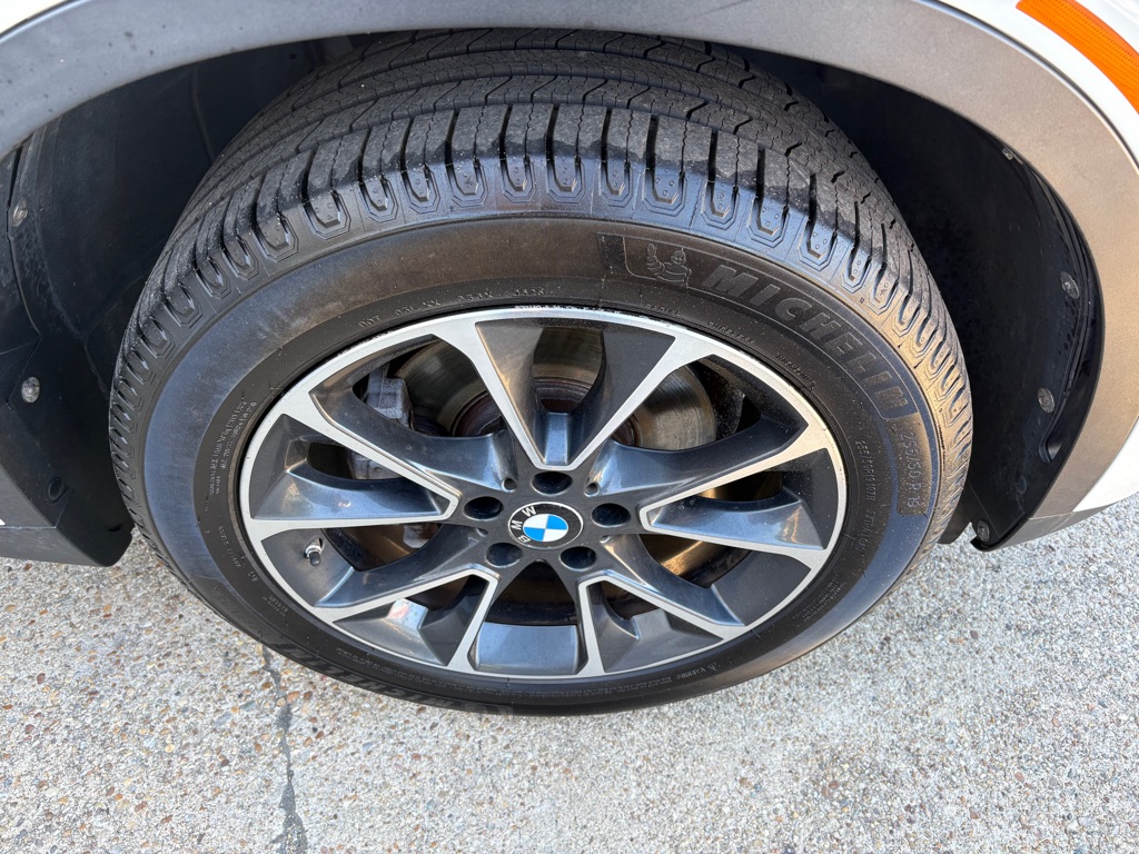 Photo 33 of this BMW X5
