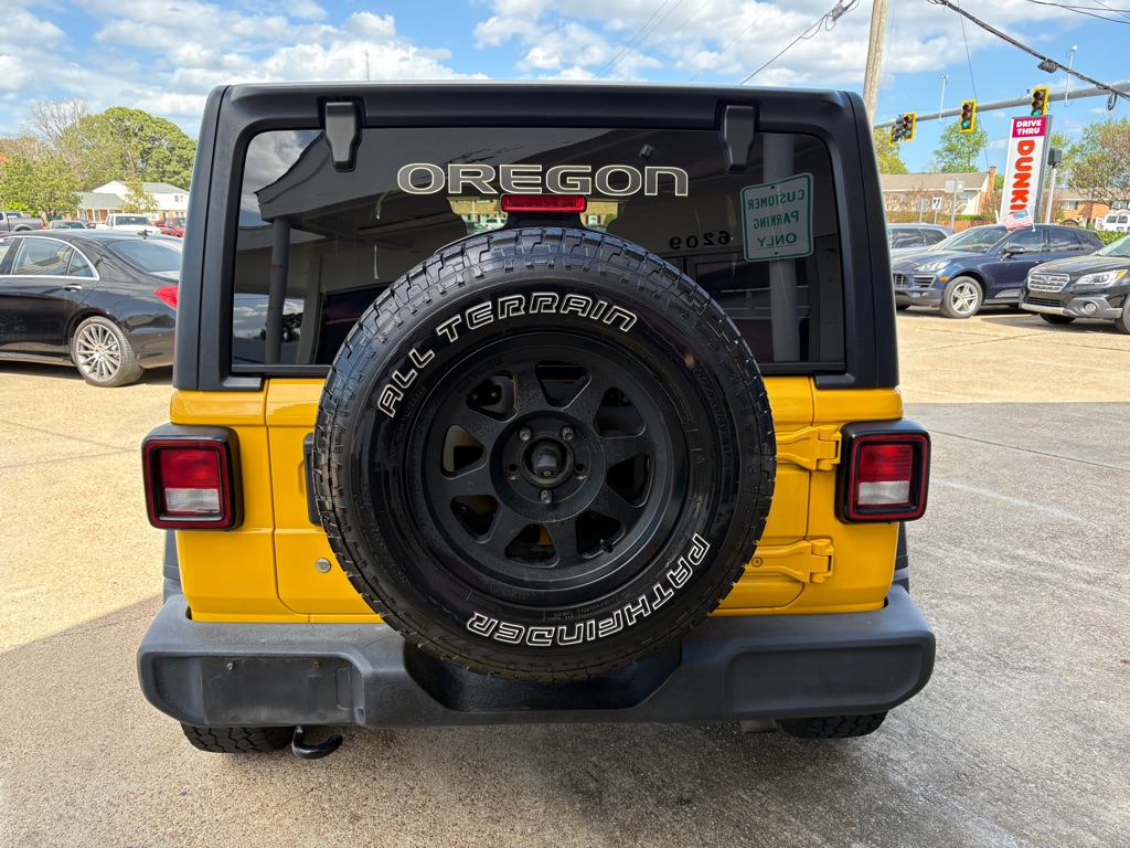 Photo 5 of this JEEP WRANGLER UNLIMI