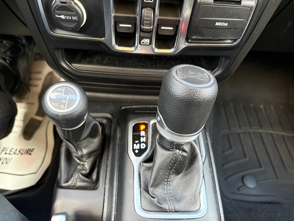 Photo 22 of this JEEP WRANGLER UNLIMI