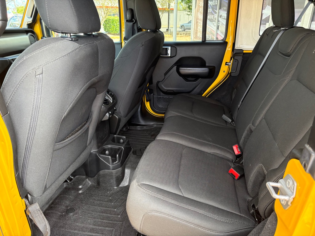 Photo 11 of this JEEP WRANGLER UNLIMI