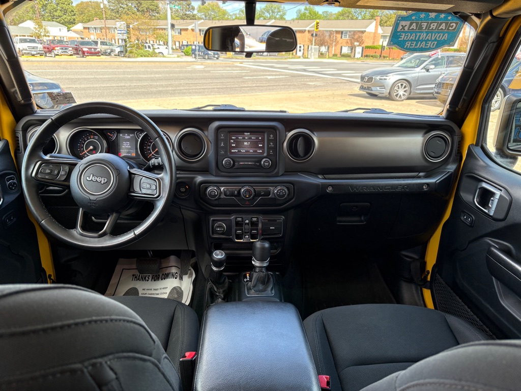 Photo 12 of this JEEP WRANGLER UNLIMI