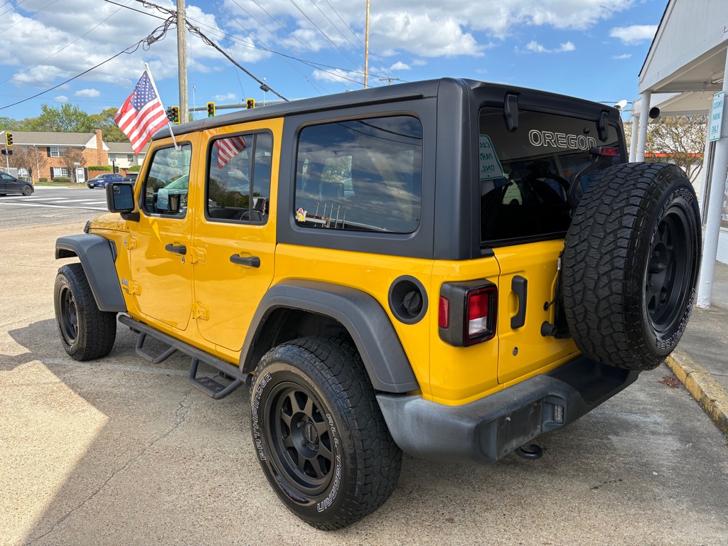 Photo 4 of this JEEP WRANGLER UNLIMI