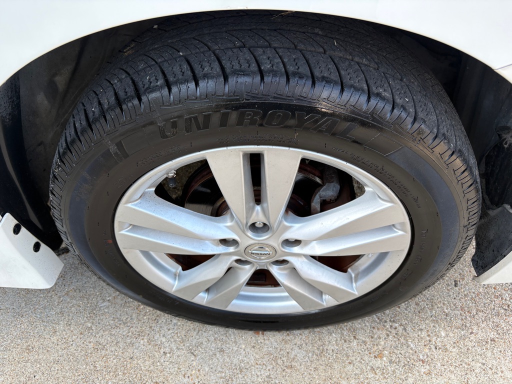 Photo 35 of this NISSAN QUEST