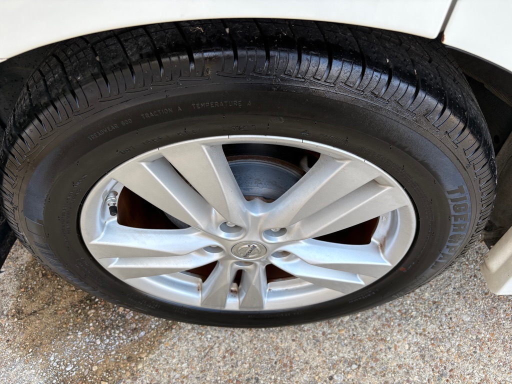 Photo 34 of this NISSAN QUEST