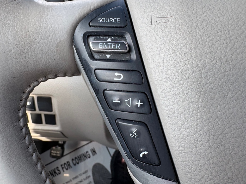 Photo 22 of this NISSAN QUEST