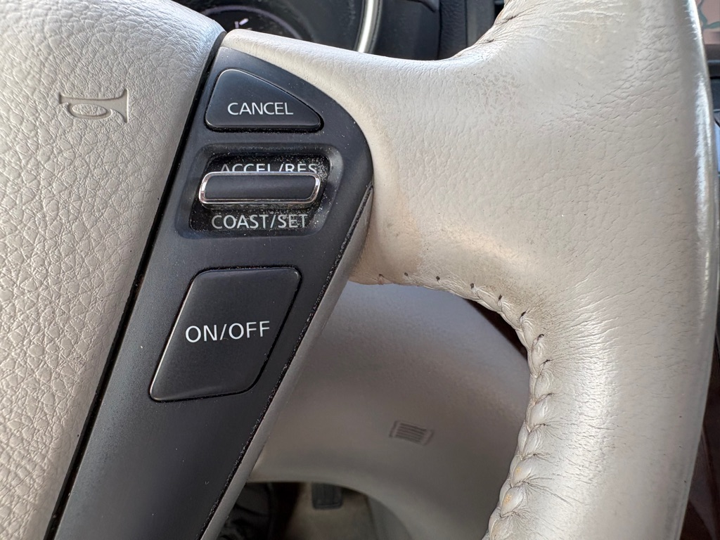 Photo 21 of this NISSAN QUEST