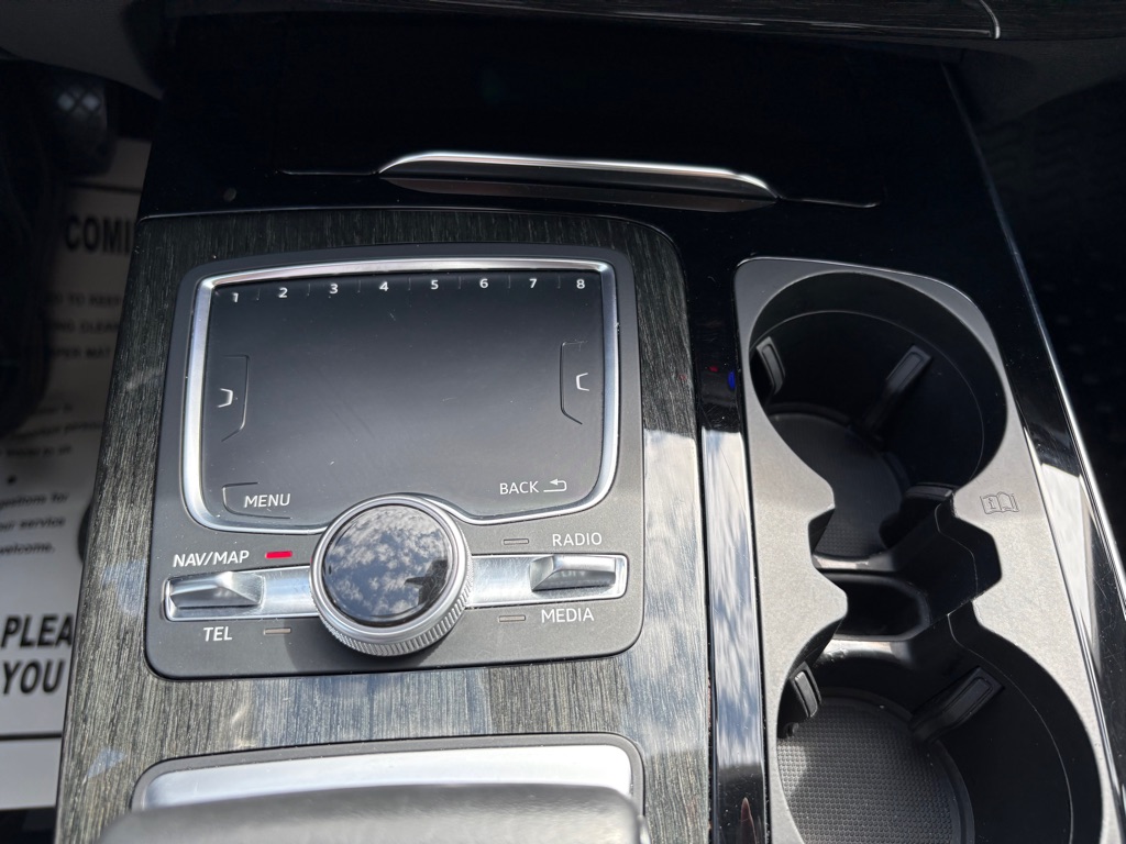 Photo 26 of this AUDI Q7
