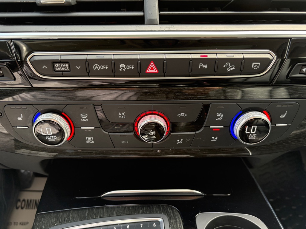 Photo 25 of this AUDI Q7