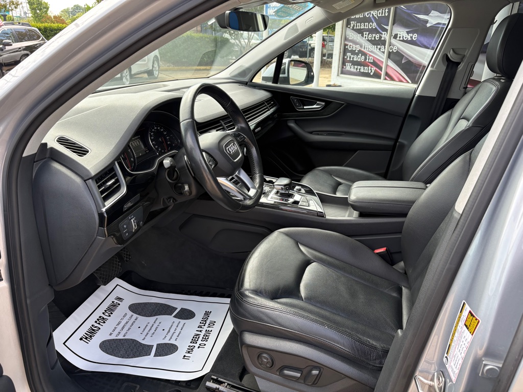Photo 10 of this AUDI Q7