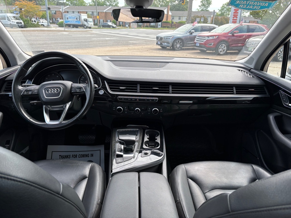 Photo 13 of this AUDI Q7
