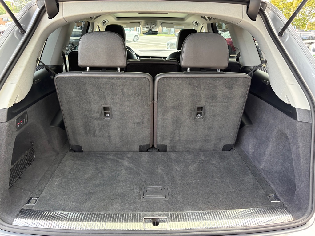 Photo 6 of this AUDI Q7