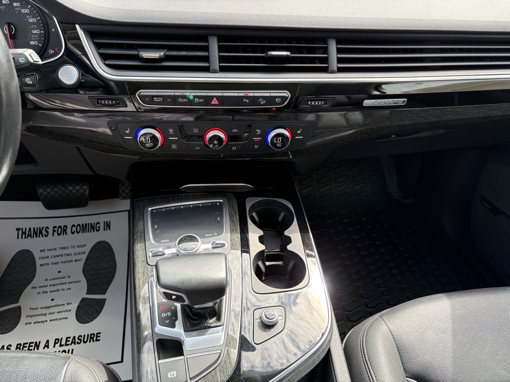 Photo 24 of this AUDI Q7
