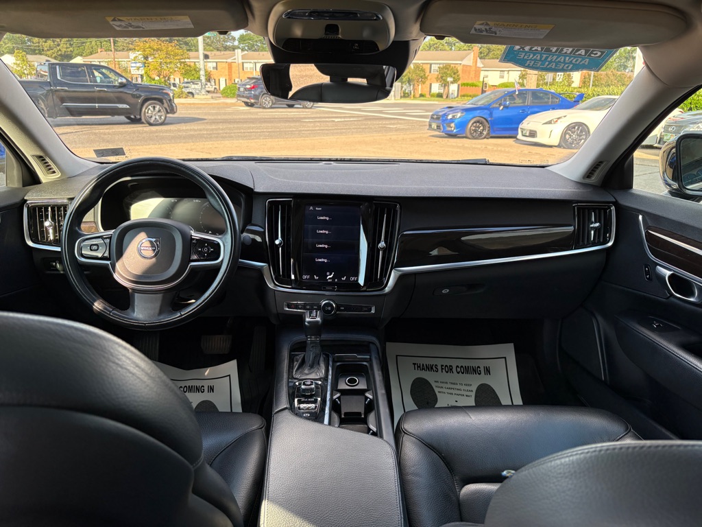 Photo 12 of this VOLVO S90