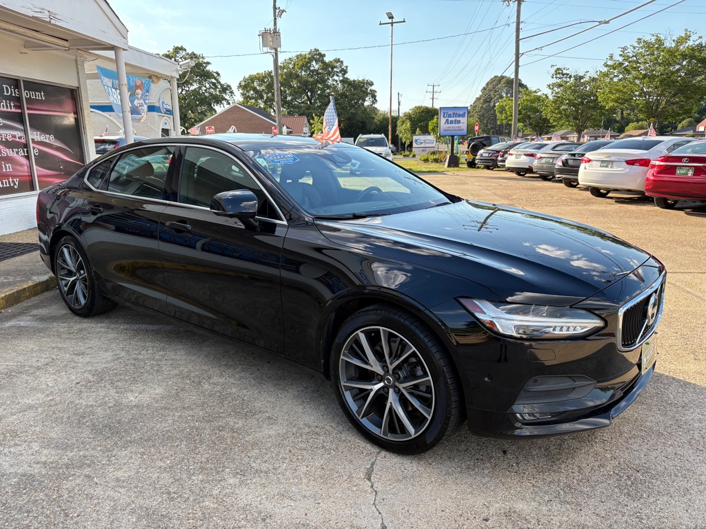 Photo 9 of this VOLVO S90