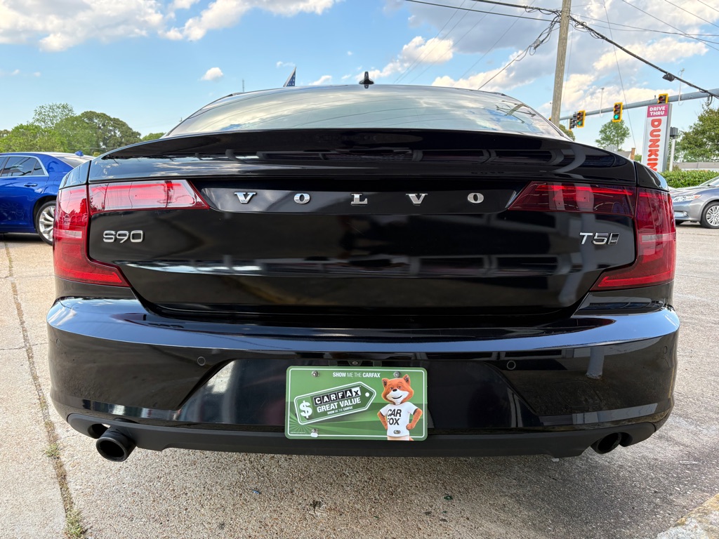 Photo 5 of this VOLVO S90
