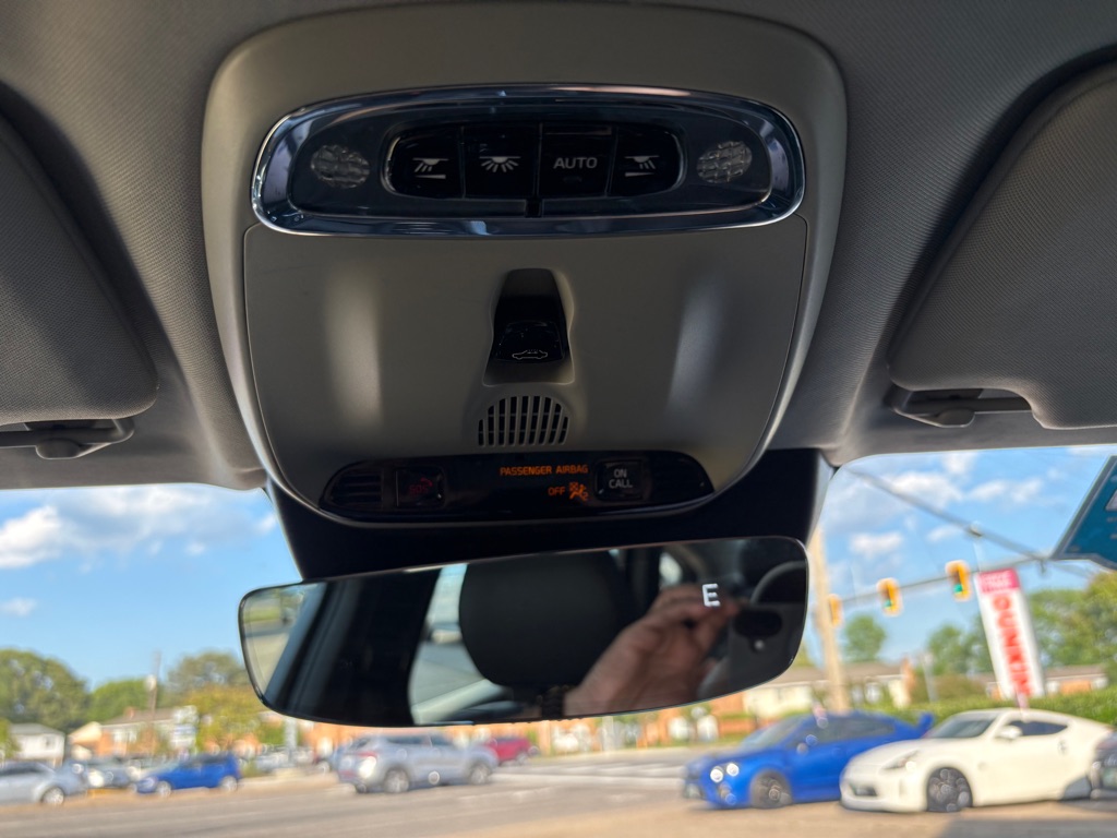 Photo 27 of this VOLVO S90