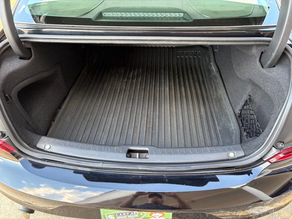 Photo 6 of this VOLVO S90