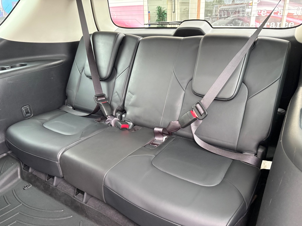 Photo 12 of this NISSAN ARMADA