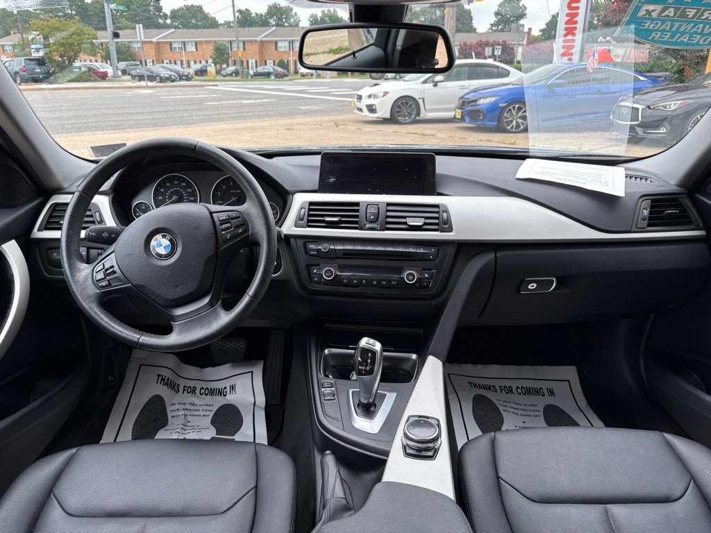 Photo 11 of this BMW 320