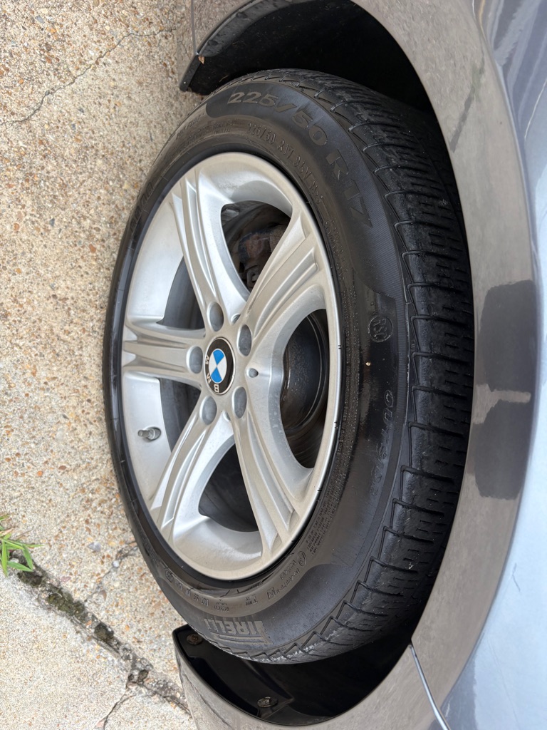 Photo 29 of this BMW 320