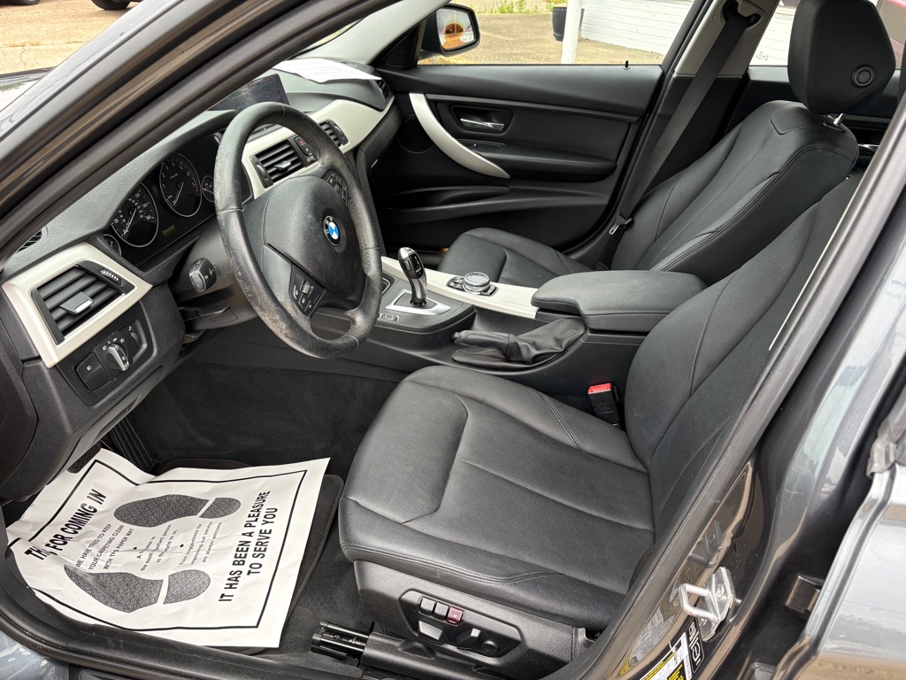 Photo 9 of this BMW 320