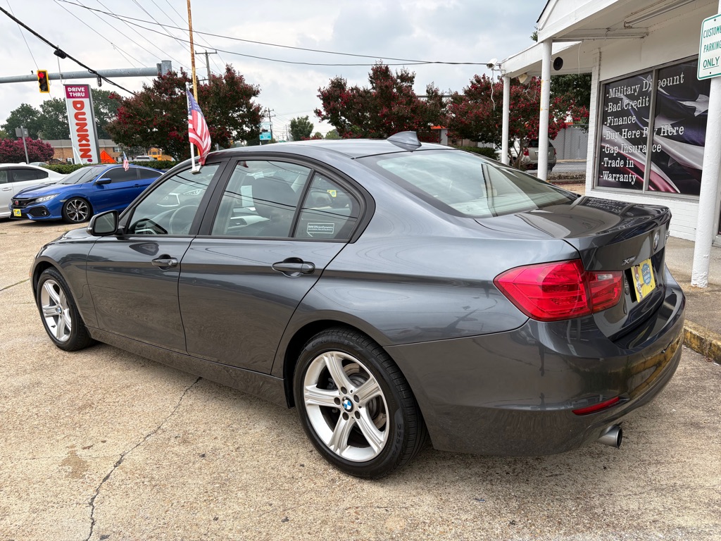 Photo 4 of this BMW 320