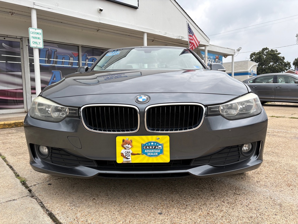 Photo 2 of this BMW 320