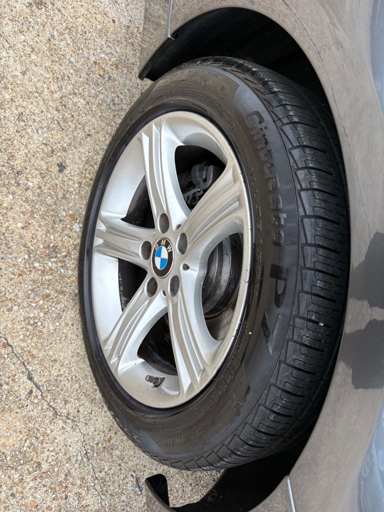Photo 27 of this BMW 320