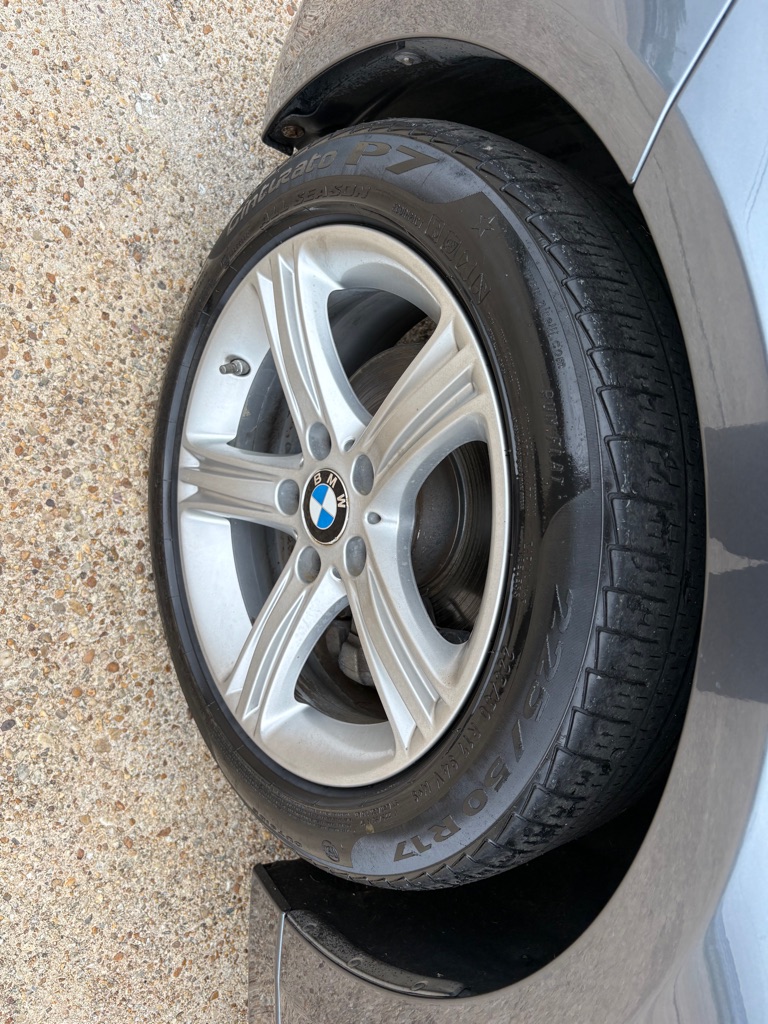 Photo 26 of this BMW 320