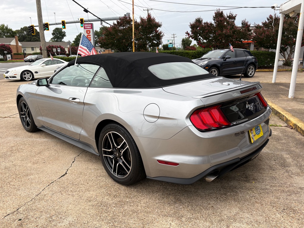 Photo 6 of this FORD MUSTANG