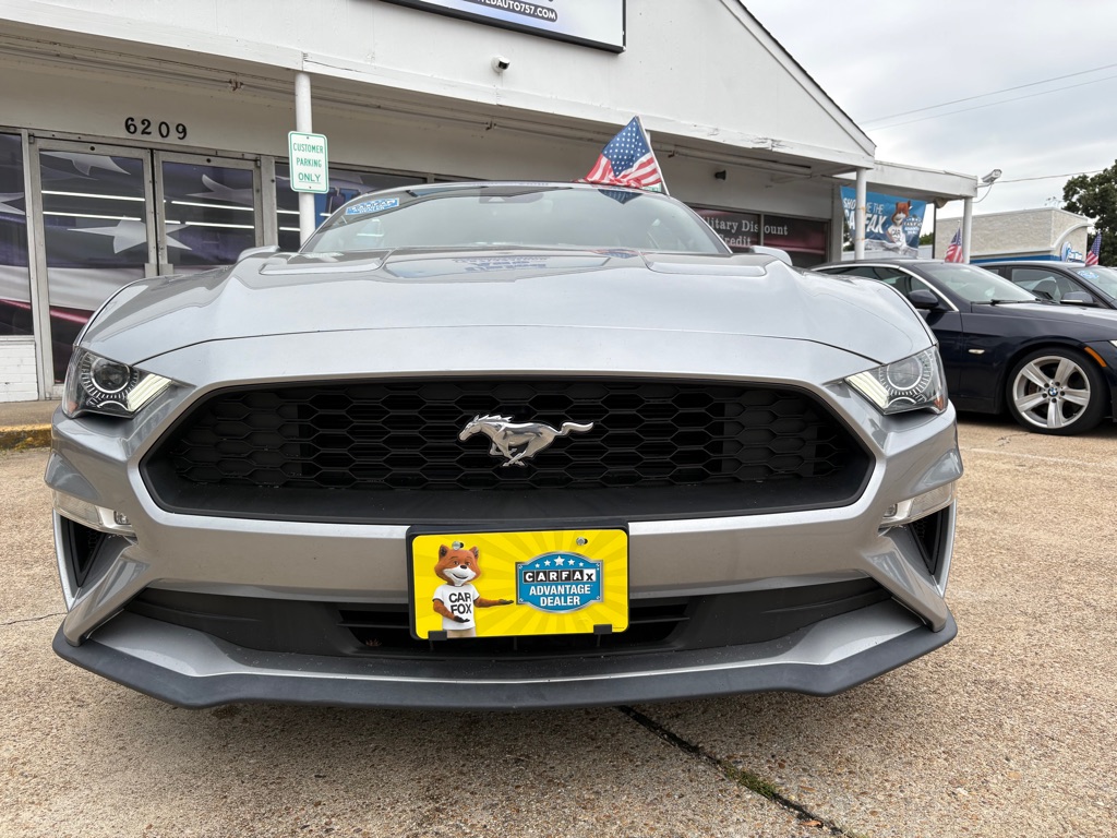 Photo 2 of this FORD MUSTANG
