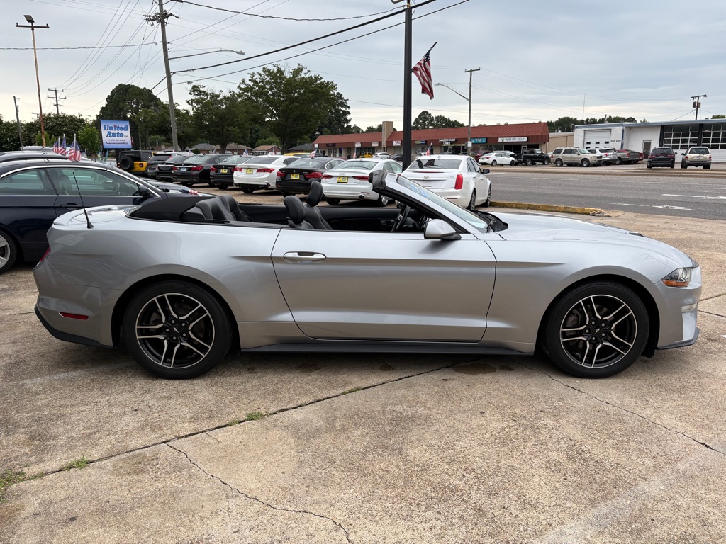 Photo 14 of this FORD MUSTANG
