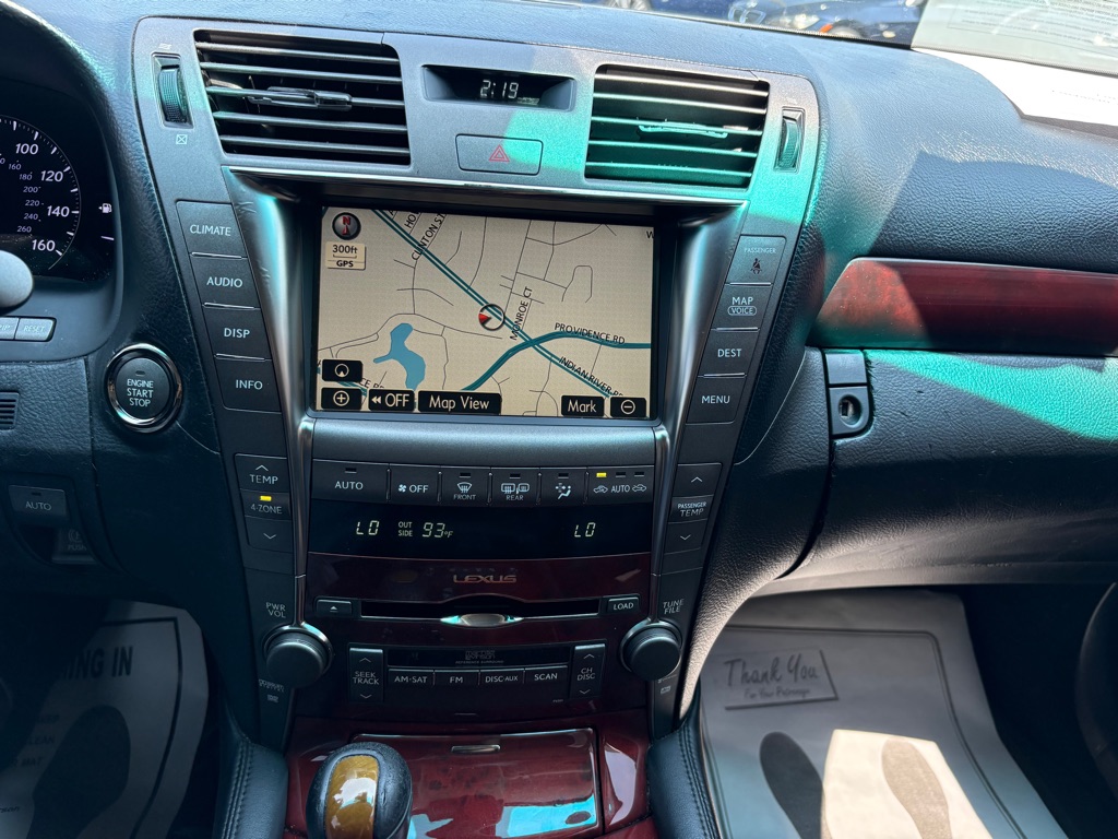 Photo 25 of this LEXUS LS
