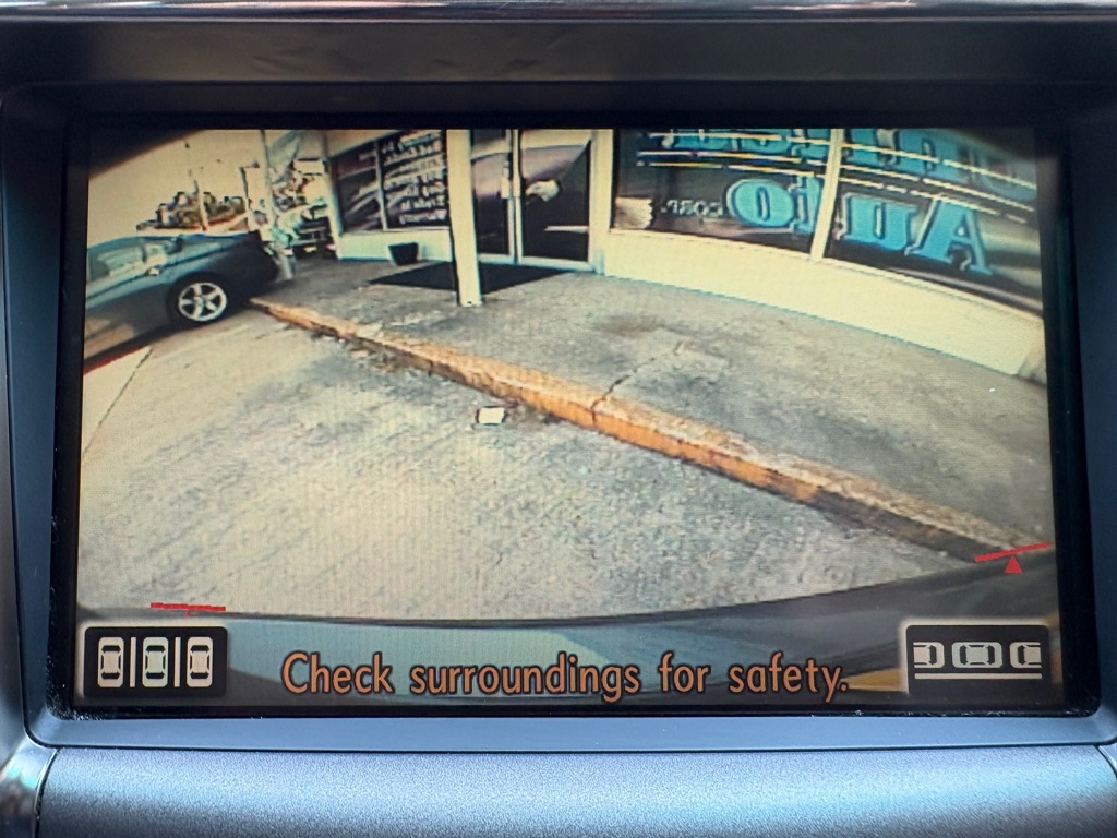 Photo 17 of this LEXUS LS