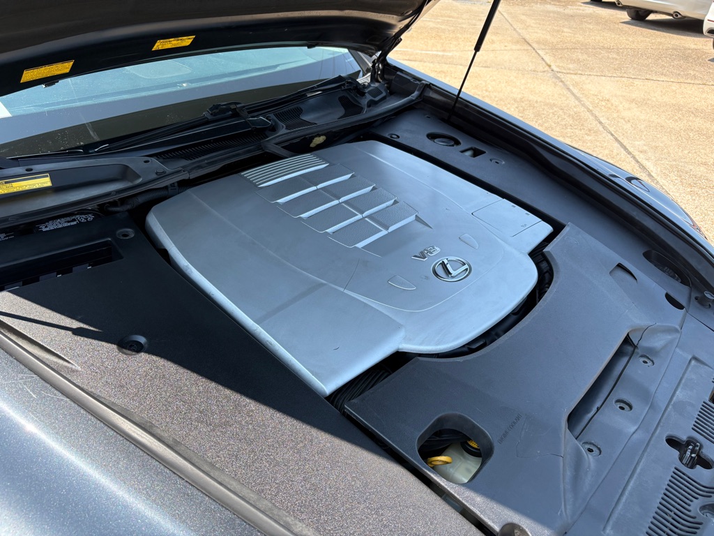 Photo 36 of this LEXUS LS
