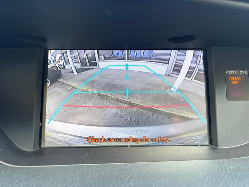 Photo 16 of this LEXUS ES
