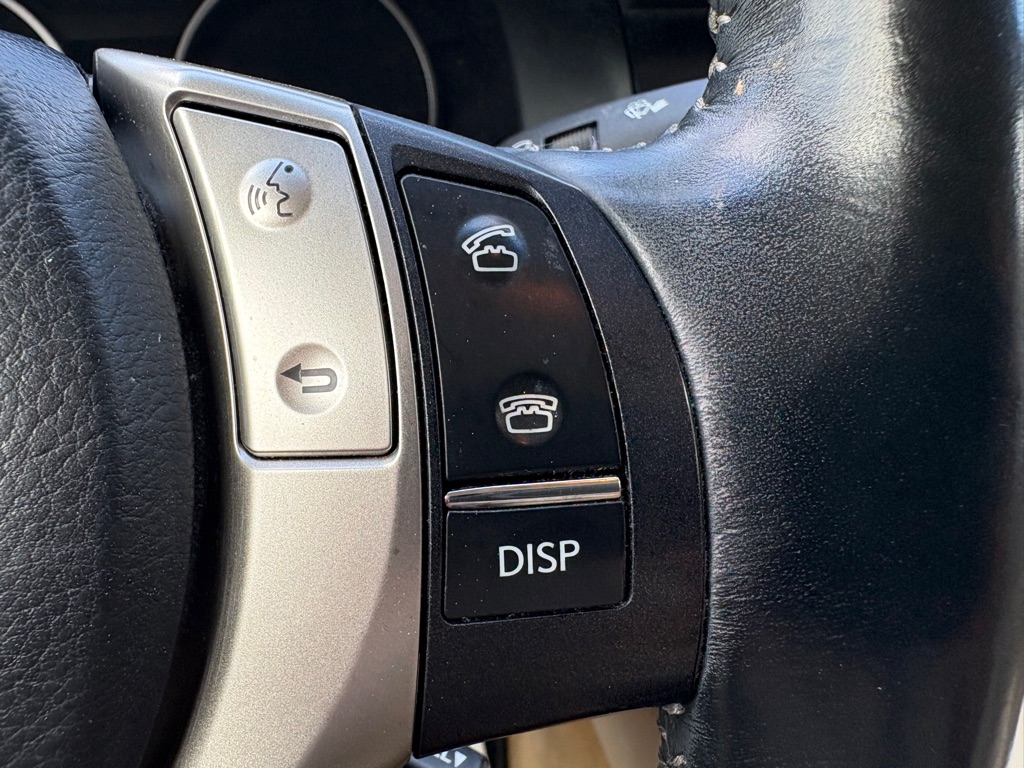 Photo 19 of this LEXUS ES
