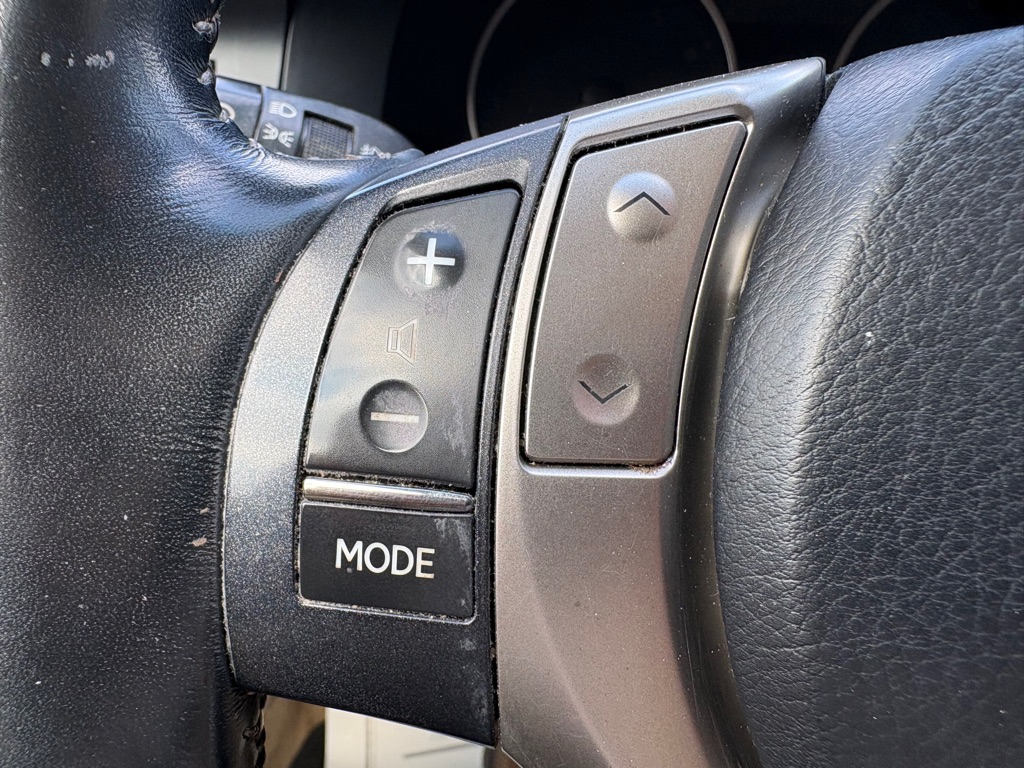 Photo 20 of this LEXUS ES