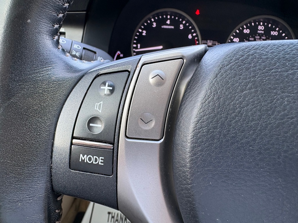 Photo 19 of this LEXUS ES