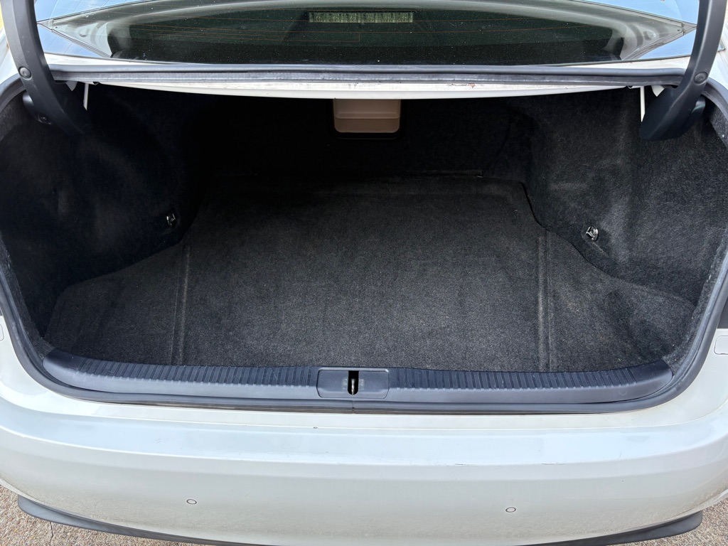 Photo 5 of this LEXUS ES