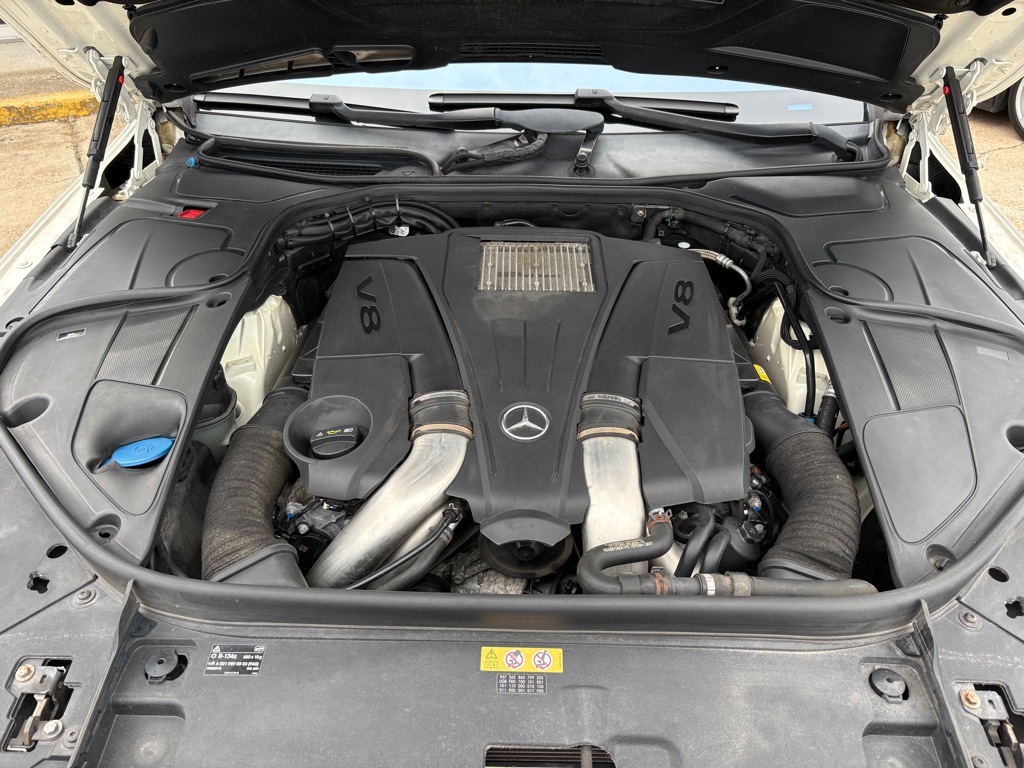 Photo 35 of this MERCEDES-BENZ S-CLASS