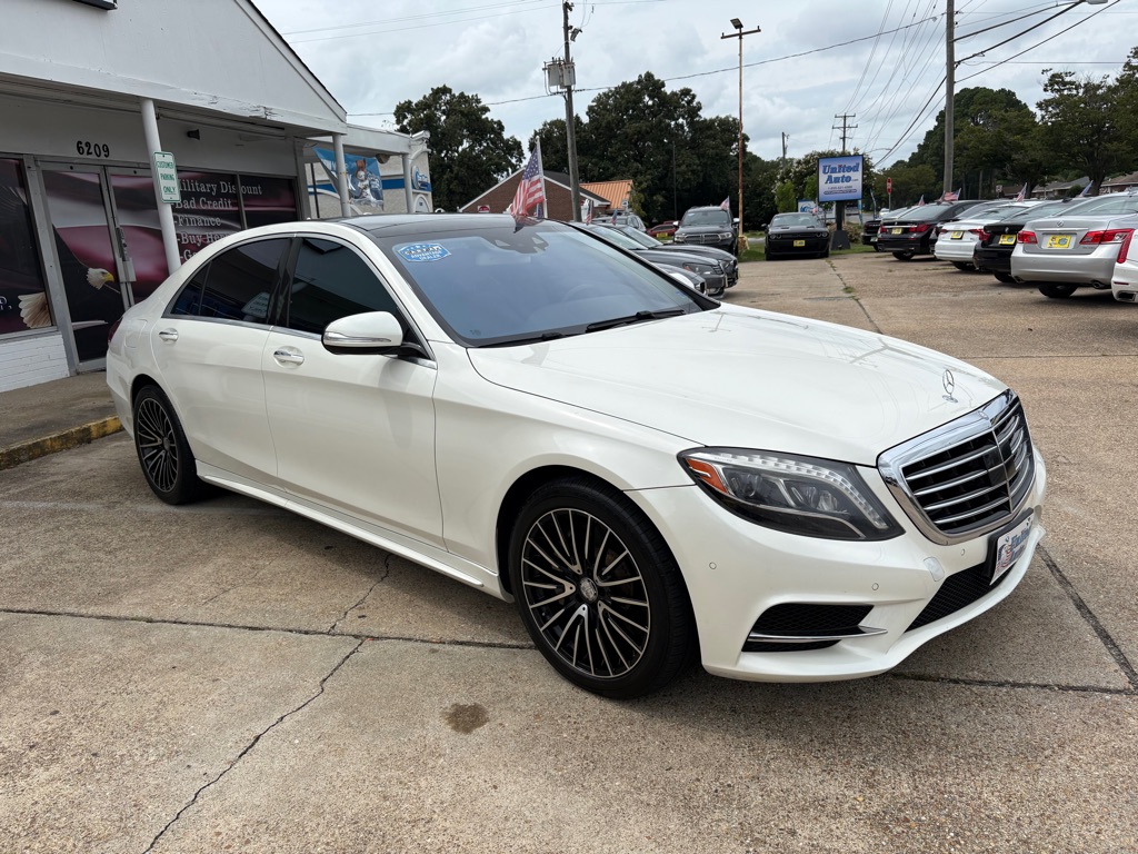 Photo 9 of this MERCEDES-BENZ S-CLASS