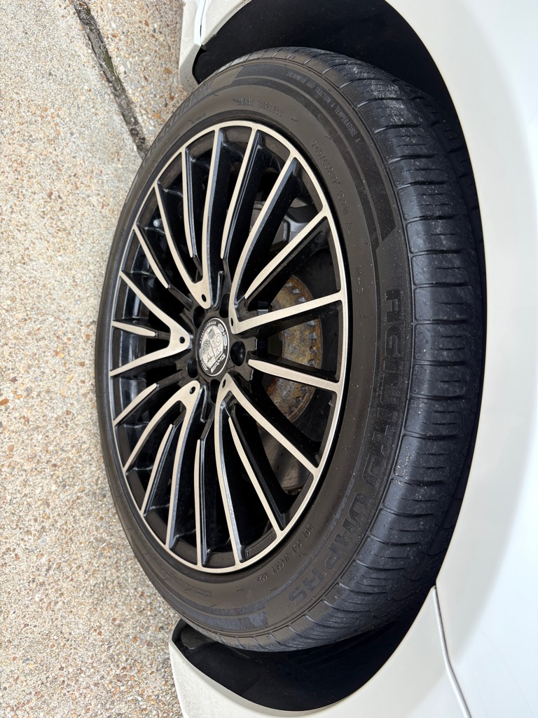 Photo 34 of this MERCEDES-BENZ S-CLASS