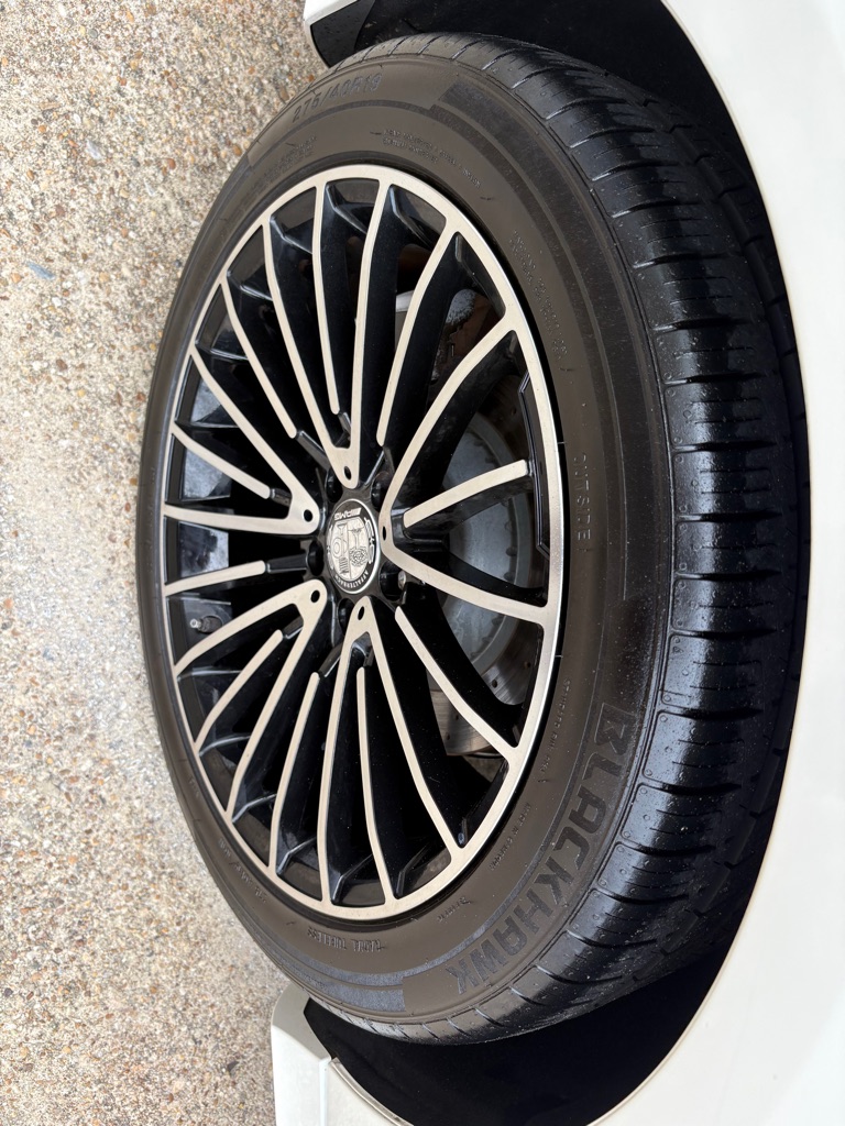 Photo 33 of this MERCEDES-BENZ S-CLASS