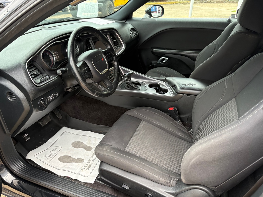 Photo 10 of this DODGE CHALLENGER